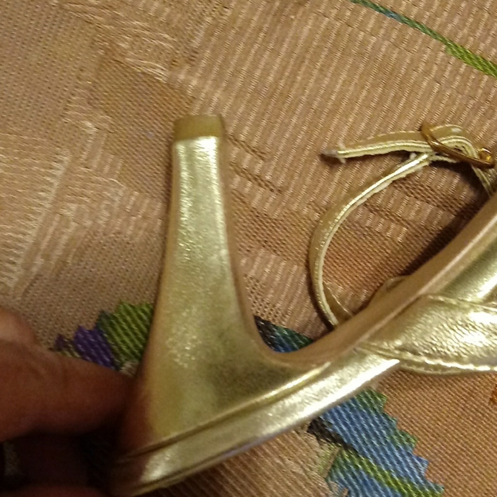 Shoes - Picture 5 of 5